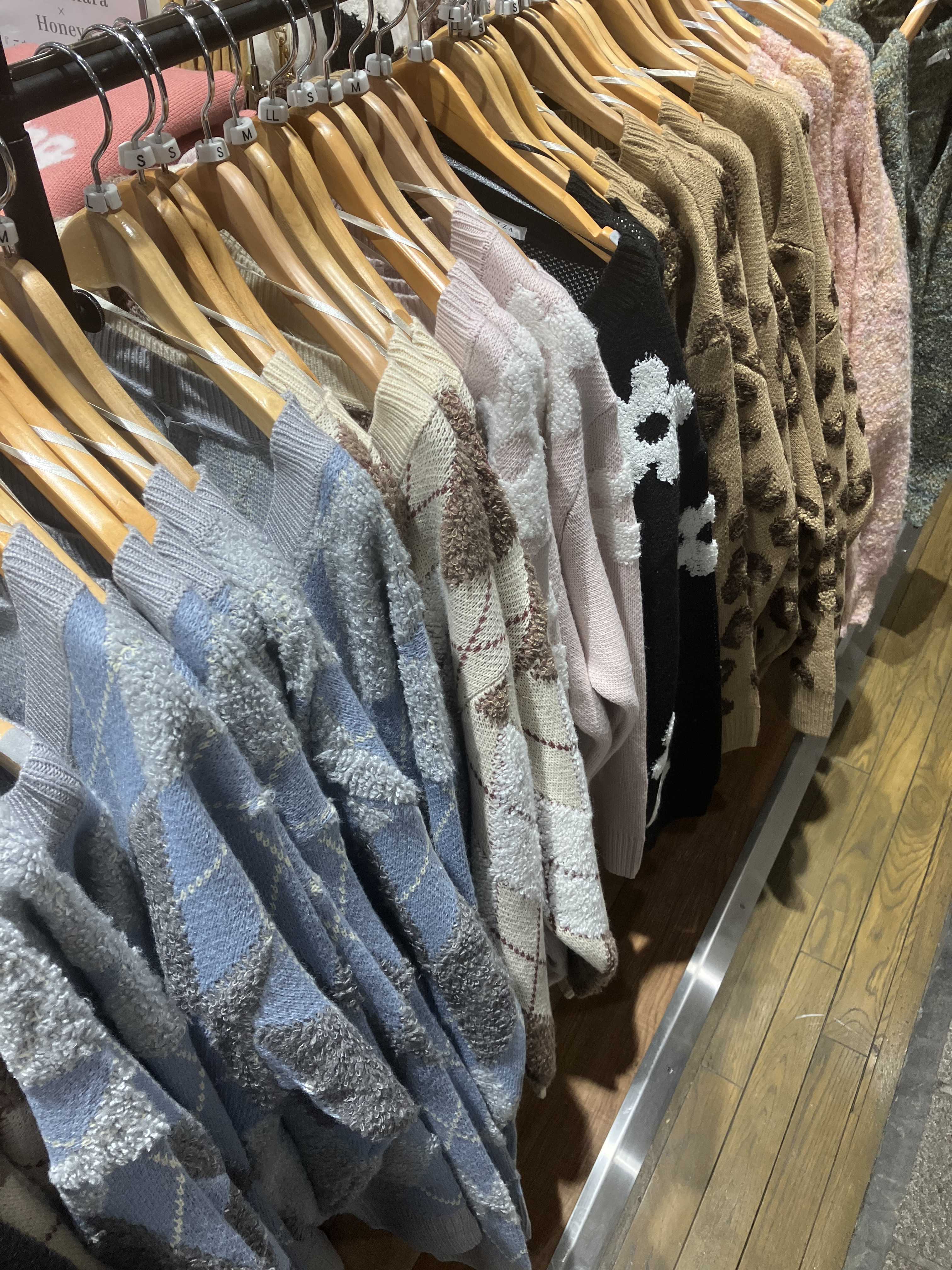 素材感に差をつけるカーデ！！！