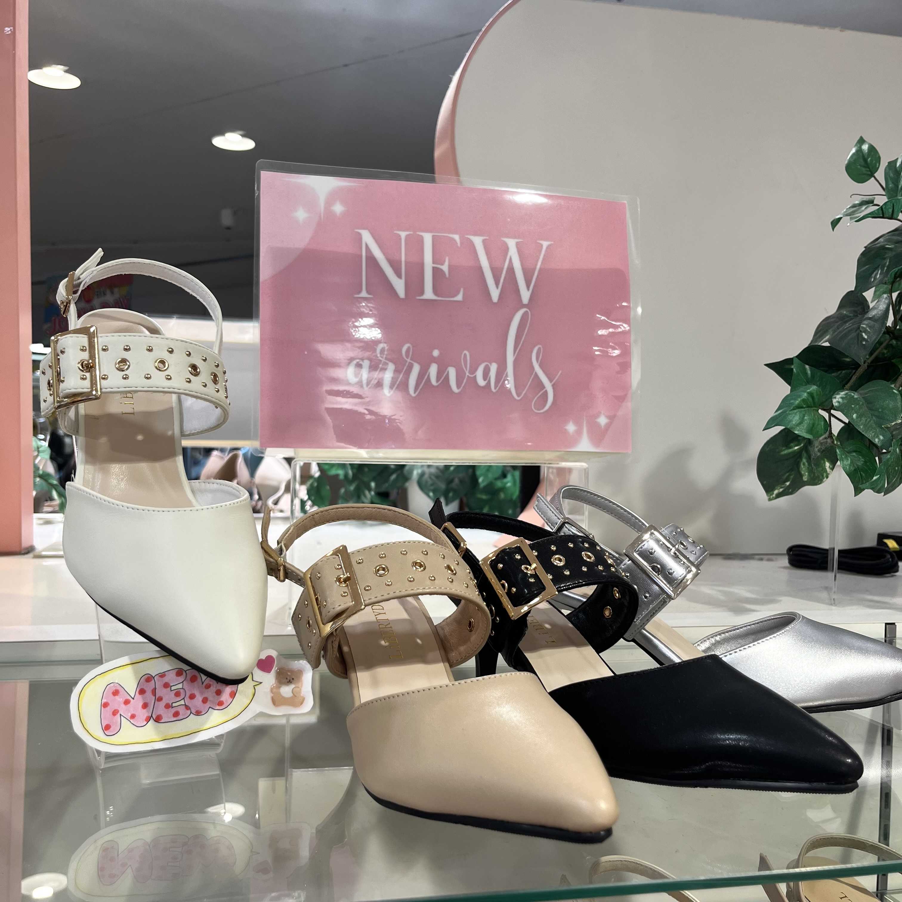 ♡トレンド感アップ♡スリングバックスタッズパンプス✨