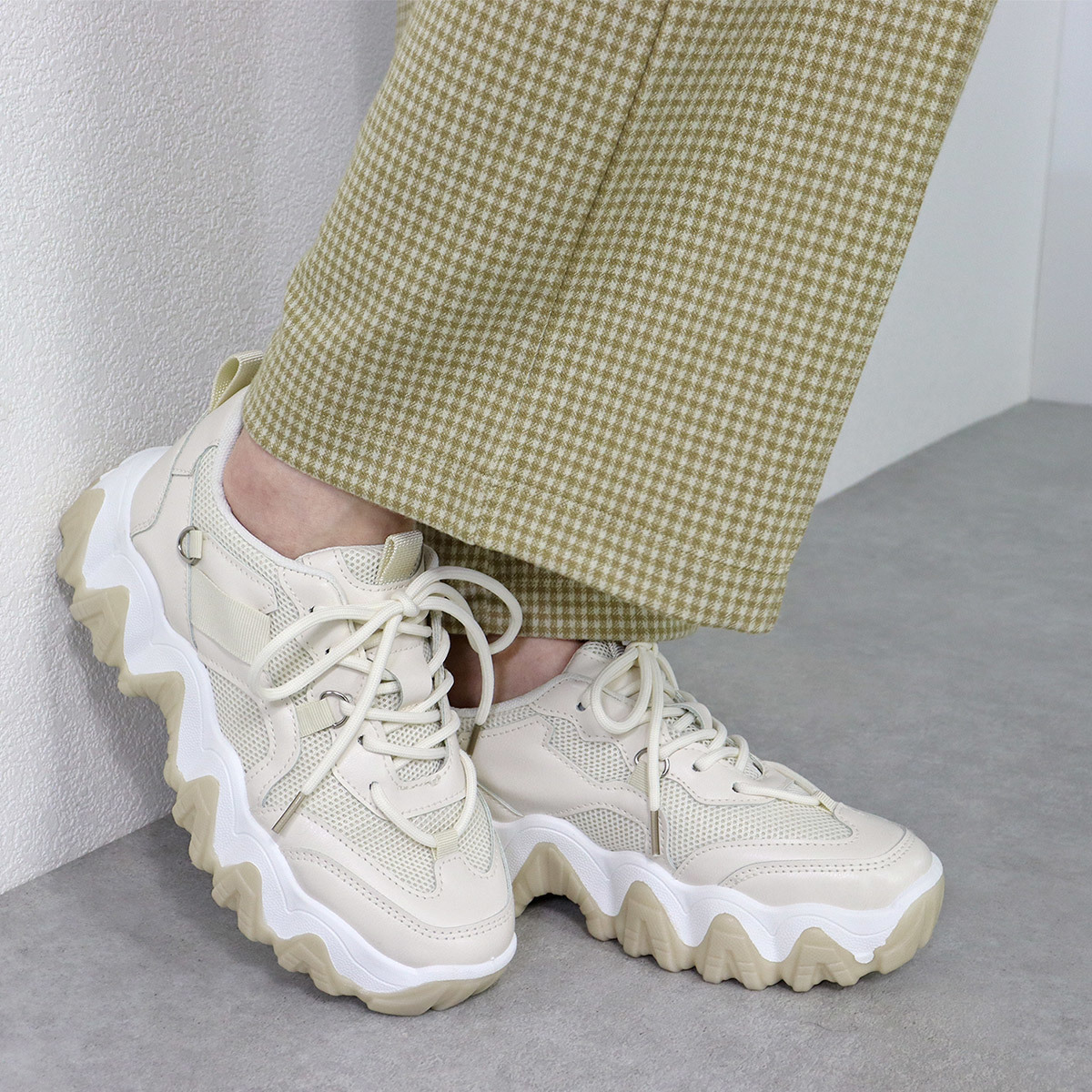 売り切れ続出っ！春におすすめ厚底スニーカー✨