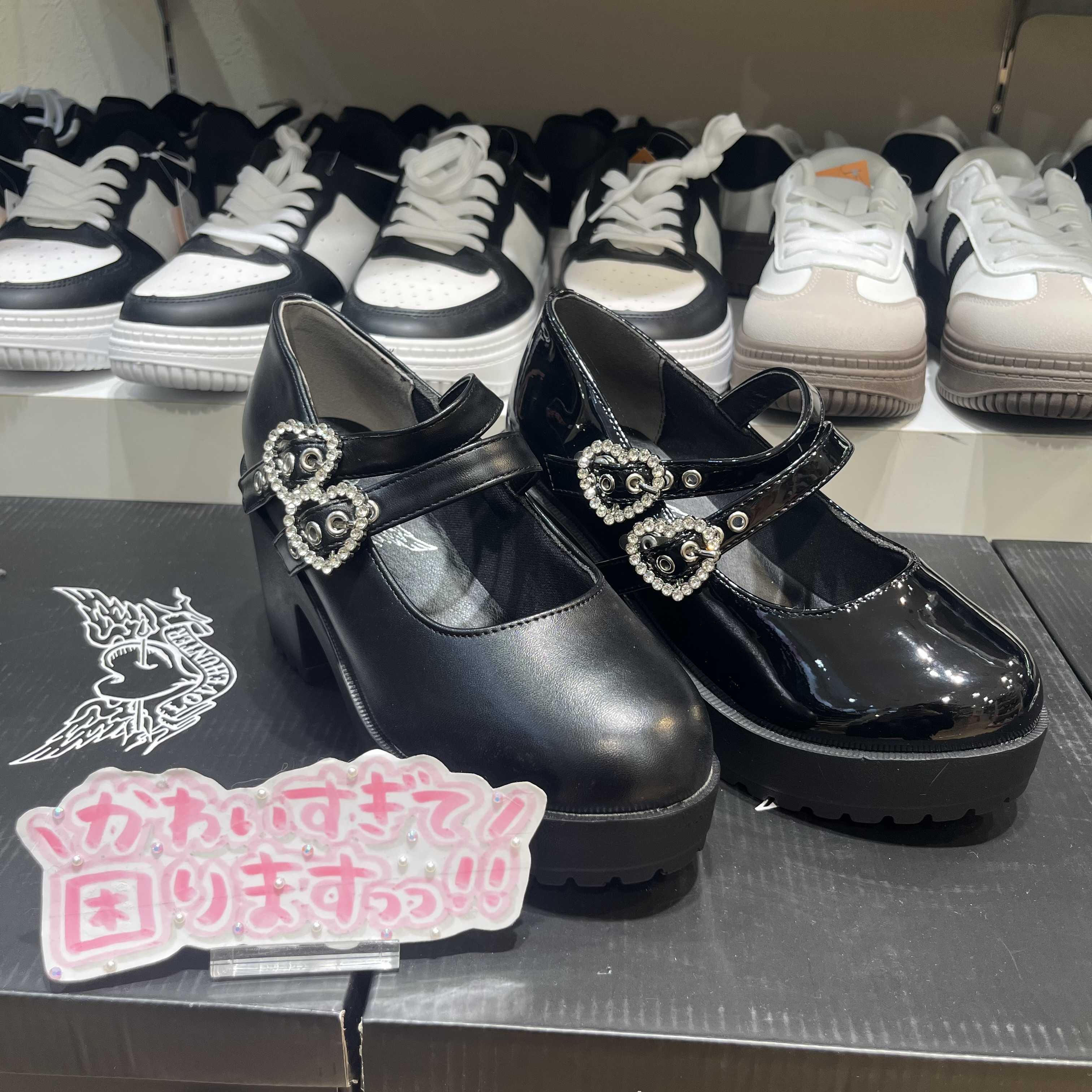 ＼♥推し活に♥／ハートリング ダブルベルトパンプス✨