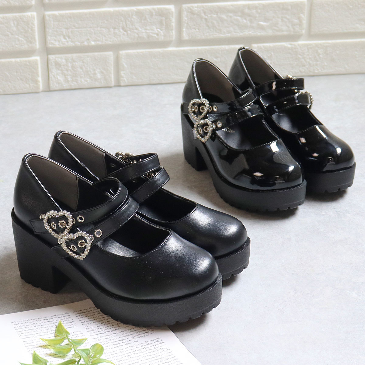 ＼♥推し活に♥／ハートリング ダブルベルトパンプス✨